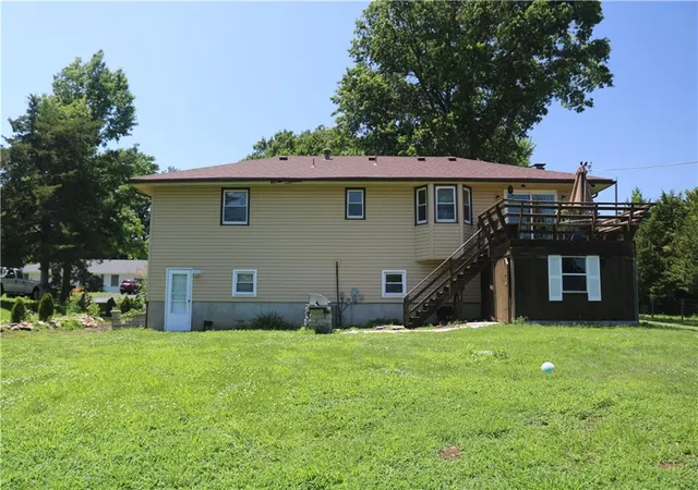 Homes for sale in Stilwell, KS | 19350 Foster St, Stilwell, KS 66085 | MLS# 2625053