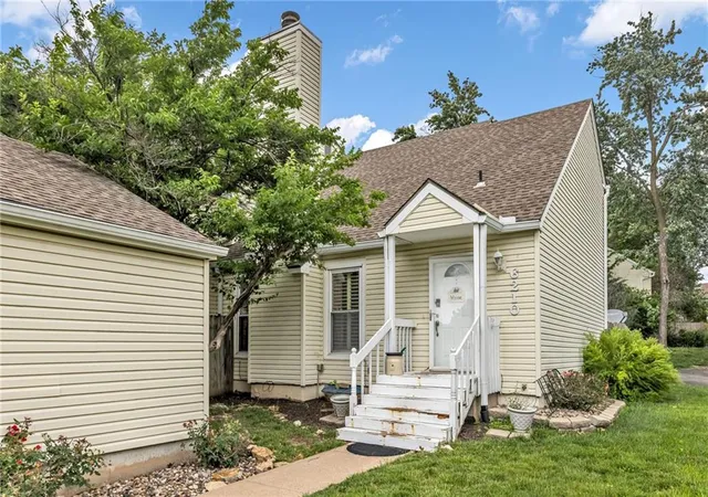 Photo 3 of Townhouse for sale at 6210 Nw 82nd Terrace, Kansas City, MO 64151 | MLS# 2625063 | Listing updated on 2026-08-21