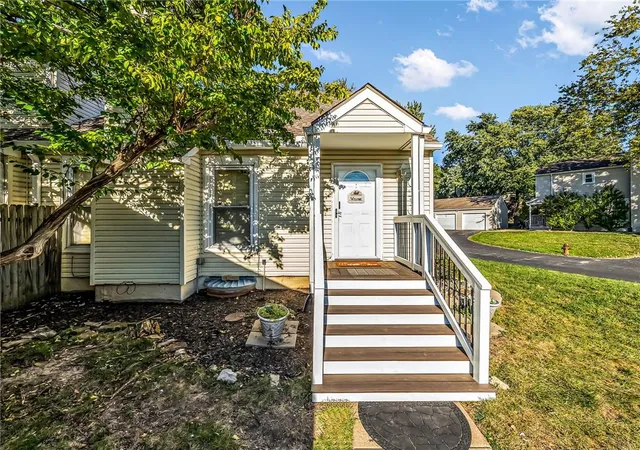 Photo 1 of Townhouse for sale at 6210 Nw 82nd Terrace, Kansas City, MO 64151 | MLS# 2625063 | Listing updated on 2026-10-14