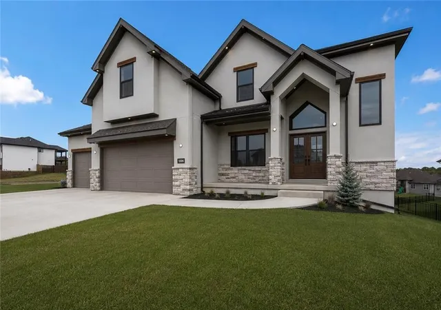 Photo 1 of Single family home for sale at 5695 Thousand Oaks Dr, Kansas City, MO 64152 | MLS# 2625064 | Listing updated on 2026-09-27