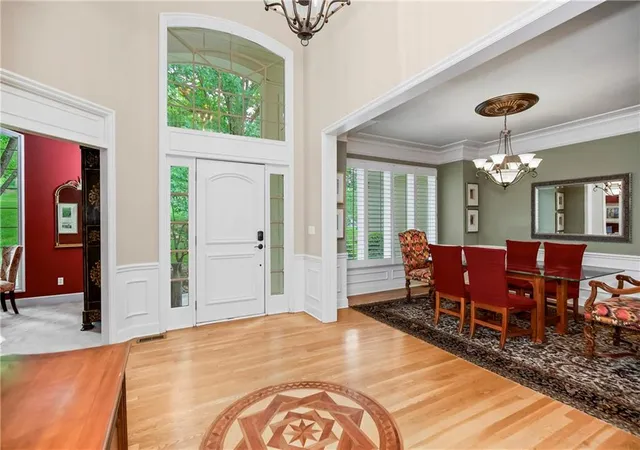 4th image of 4522 N Mulberry Ct, Kansas City, MO 64116 | MLS# 2625086