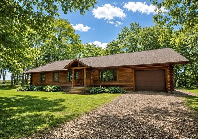 Photo 1 of Single family home for sale at 21004 Danube Rd, Burlington Junction, MO 64428 | MLS# 2625095 | Listing updated on 2026-07-30