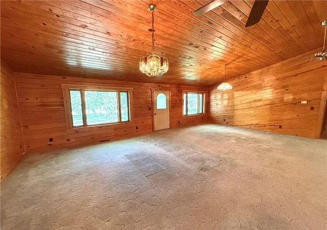 Photo 4 of Single family home for sale at 21004 Danube Rd, Burlington Junction, MO 64428 | MLS# 2625095 | Listing updated on 2026-07-30