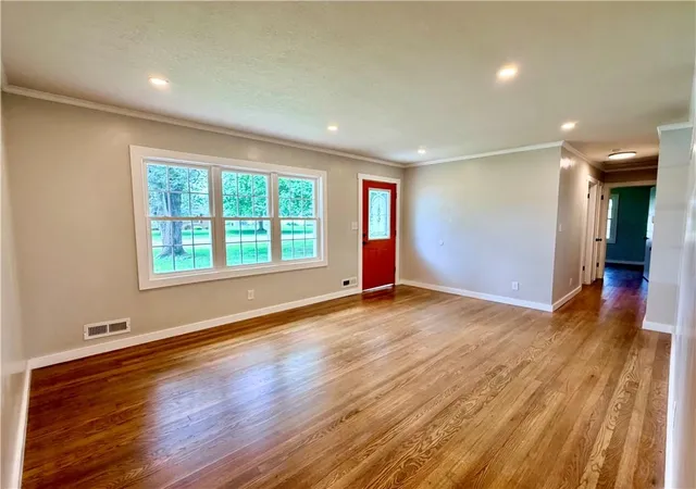 5th image of 329 North Dr, Marshall, MO 65340 | MLS# 2625098