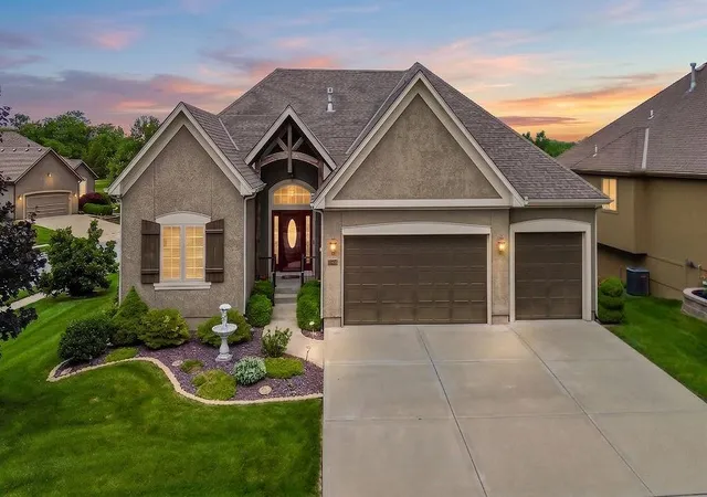 1st image of 1422 Brompton Ln, Raymore, MO 64083 | MLS# 2625102
