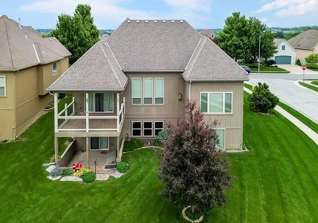 4th image of 1422 Brompton Ln, Raymore, MO 64083 | MLS# 2625102