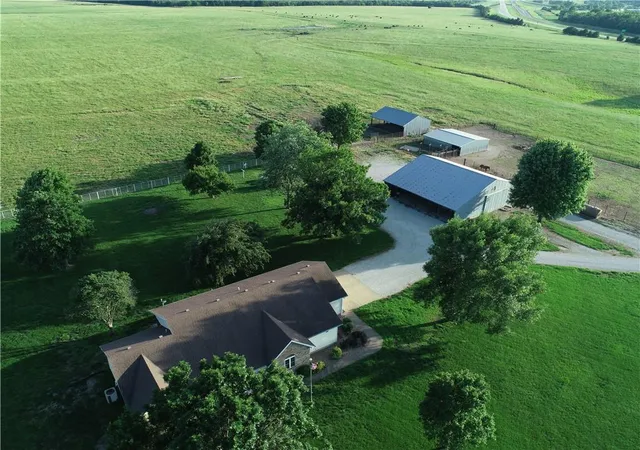 Homes for sale in Osawatomie, KS | 363 Rd Street Street, Osawatomie, KS 66064 | MLS# 2625106