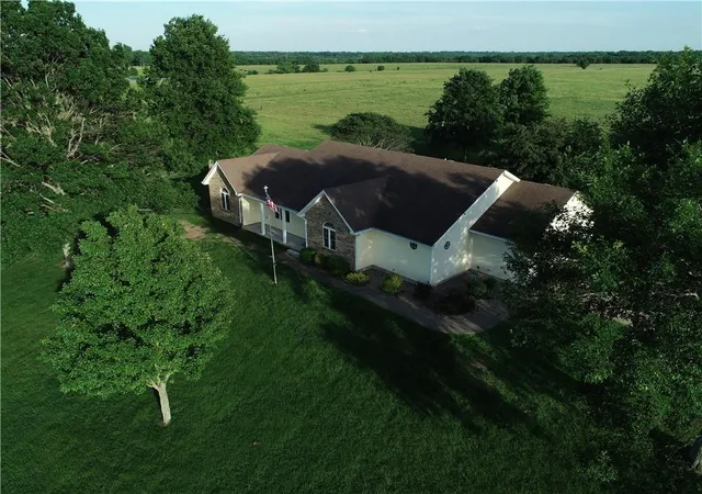 Homes for sale in Osawatomie, KS | 363 Rd Street Street, Osawatomie, KS 66064 | MLS# 2625106