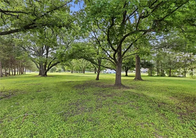 Homes for sale in Stilwell, KS | 15960 Nall Ave, Stilwell, KS 66085 | MLS# 2625124