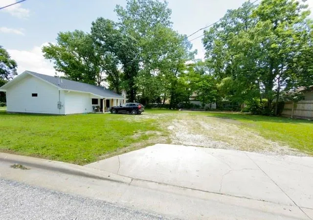 Homes for sale in Nevada, MO | 427 W Walnut St, Nevada, MO 64772 | MLS# 2625136