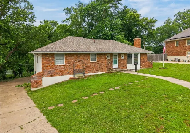 Photo 3 of Single family home for sale at 6832 Sterling Ave, Raytown, MO 64133 | MLS# 2625140 | Listing updated on 2026-09-06