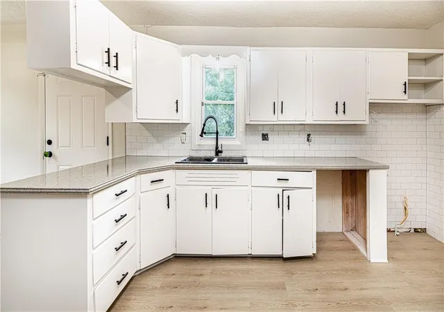 Photo 2 of Sale Pending at 8611 Lane Ave, Kansas City, MO 64138 | MLS# 2625145 | Listing updated on 2026-08-22
