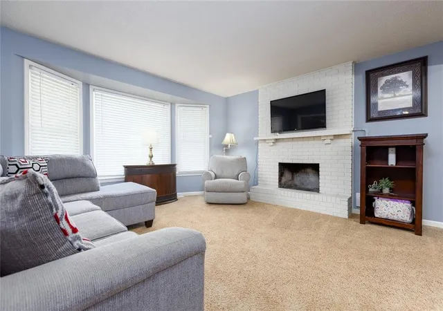 4th image of 7513 W High Dr, Pleasant Valley, MO 64068 | MLS# 2625157