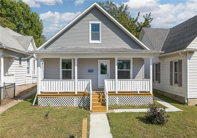 Photo 1 of Sale Pending at 1207 S 23rd Street, Saint Joseph, MO 64507 | MLS# 2625160 | Listing updated on 2026-08-31