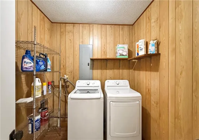 Homes for sale in Higginsville, MO | 18 E 27th St, Higginsville, MO 64037 | MLS# 2625169
