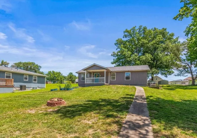Homes for sale in Lexington, MO | 125 N 23rd St, Lexington, MO 64067 | MLS# 2625187