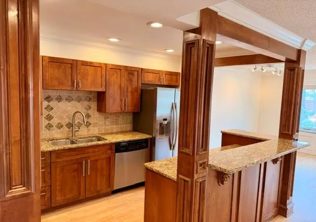 1st image of 4545 Wornall Rd #1200, Kansas City, MO 64111 | MLS# 2625219