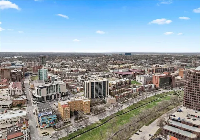 2nd image of 4545 Wornall Rd, Kansas City, MO 64111