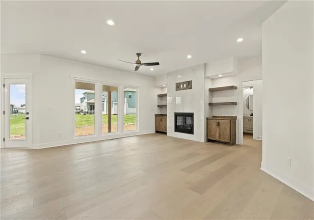 5th image of 2008 Ne Bluestone Dr, Lee's Summit, MO 64064 | MLS# 2625228