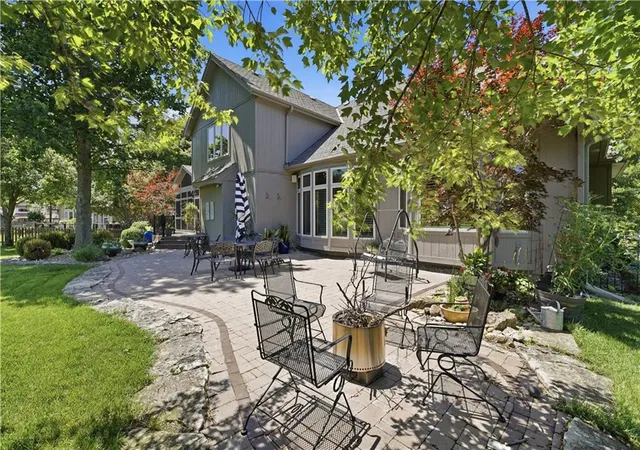 5th image of 579 N Winnebago Dr, Lake Winnebago, MO 64034 | MLS# 2625257