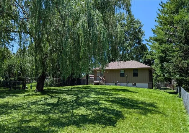 Homes for sale in Blue Springs, MO | 2608 Se 4th St, Blue Springs, MO 64014 | MLS# 2625258