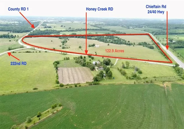 2nd image of 1229 Acres 222nd St, Tonganoxie, KS 66086 | MLS# 2625285