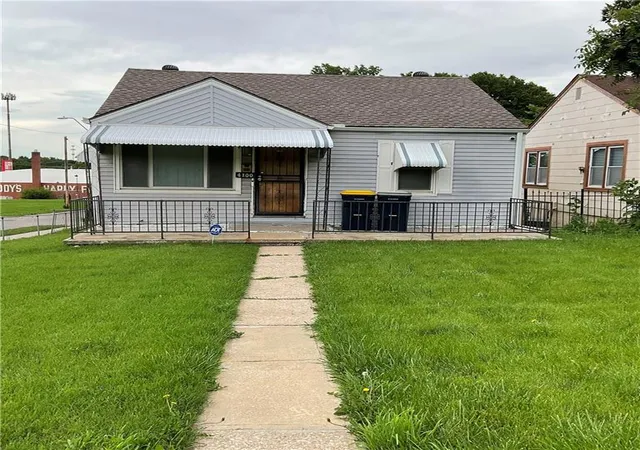 Photo 1 of Single family home for sale at 4100 E Linwood Blvd, Kansas City, MO 64128 | MLS# 2625290 | Listing updated on 2026-08-21
