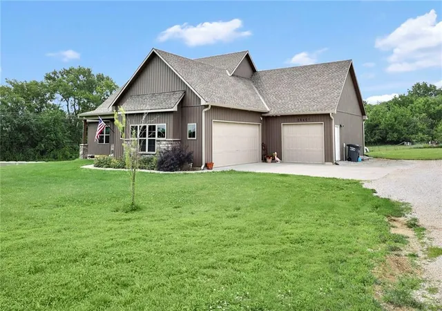 3rd image of 26401 E 267Th St, Harrisonville, MO 64701 | MLS# 2625306