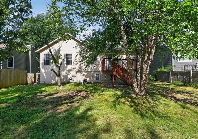 Homes for sale in Lawrence, KS | 2816 S Lankford Dr, Lawrence, KS 66046 | MLS# 2625311