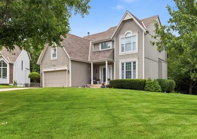 2nd image of 8300 W 143rd Ter, Overland Park, KS 66223 | MLS# 2625327