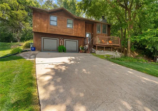 2nd image of 5724 Miami Ave, Kansas City, KS 66106 | MLS# 2625330