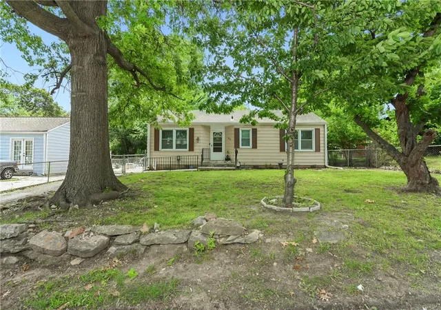 23rd image of 510 S Ralston Ave, Sugar Creek, MO 64054 | MLS# 2625341