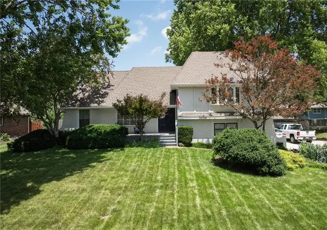 1st image of 16516 E George Franklyn Dr, Independence, MO 64055 | MLS# 2625348