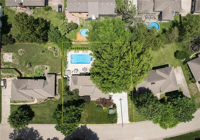 58th image of 16516 E George Franklyn Dr, Independence, MO 64055 | MLS# 2625348