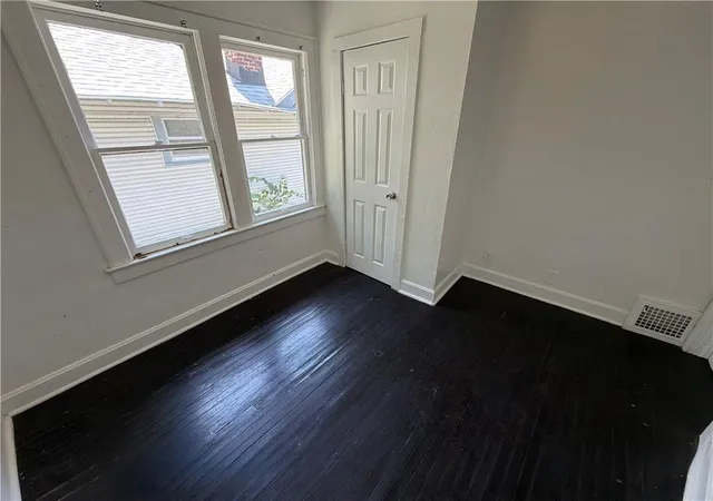Photo 5 of Single family home for sale at 5705 Park Ave, Kansas City, MO 64130 | MLS# 2625352 | Listing updated on 2026-09-02