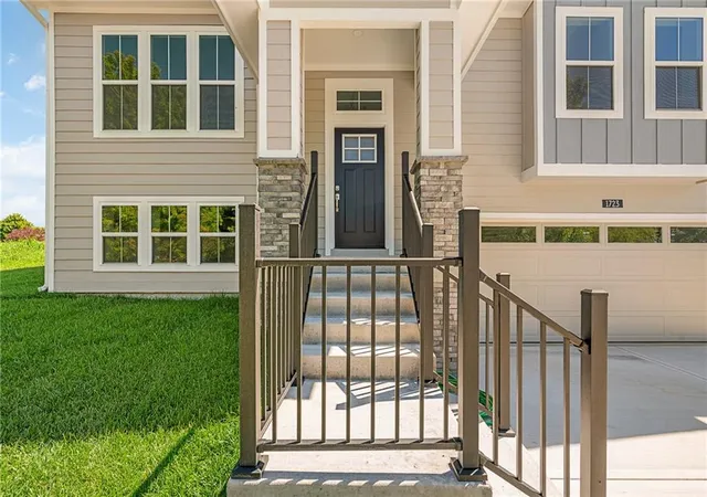 5th image of 1723 92Nd Ter N, Kansas City, KS 66112 | MLS# 2625361
