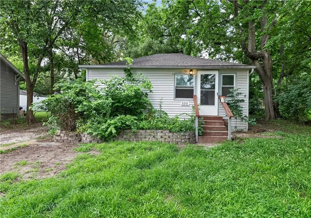 1st image of 530 S Willow Ave, Sugar Creek, MO 64053 | MLS# 2625372