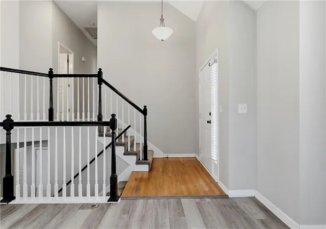 4th image of 16412 W 157Th Ter, Olathe, KS 66062 | MLS# 2625383