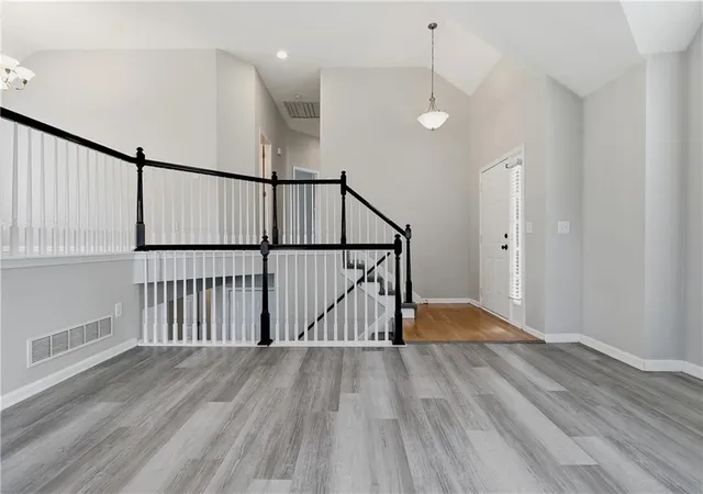 5th image of 16412 W 157Th Ter, Olathe, KS 66062 | MLS# 2625383