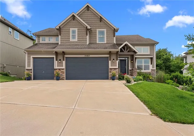 1st image of 13365 Nw 72nd St, Kansas City, MO 64152 | MLS# 2625421