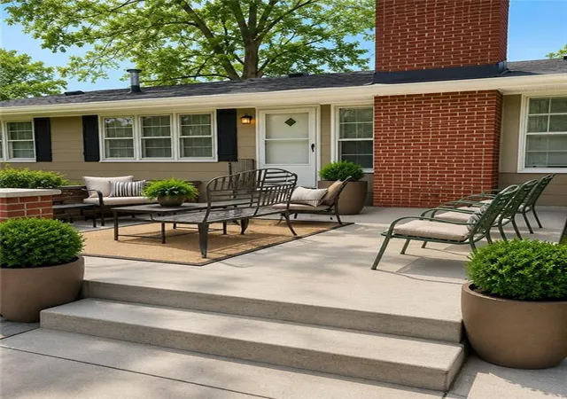 2nd image of 5912 Longview Rd, Kansas City, MO 64134 | MLS# 2625442