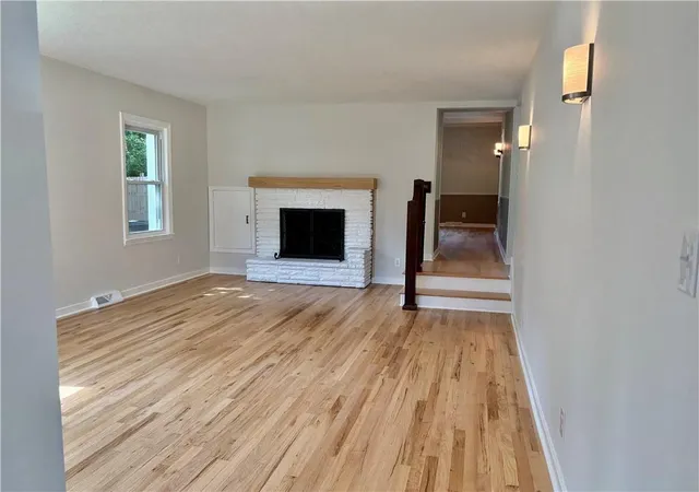 4th image of 2500 W 47Th Ter, Westwood, KS 66205 | MLS# 2625458