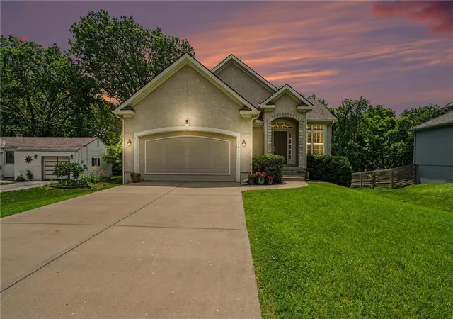 Photo 1 of Sale Pending at 703 E 109th Street, Kansas City, MO 64131 | MLS# 2625478 | Listing updated on 2026-07-09