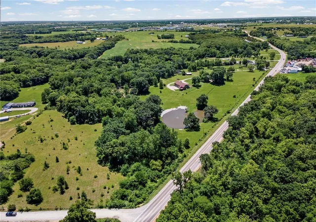 2nd image of 8686 Se 69 Hwy, Cameron, MO 64429 | MLS# 2625481