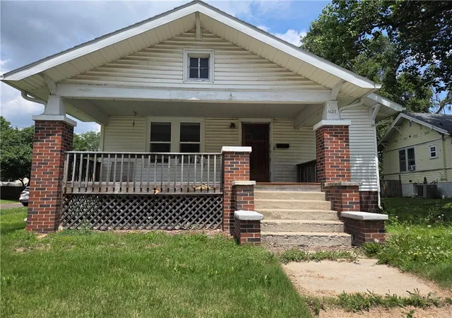 1st image of 1127 Polk St, Chillicothe, MO 64601 | MLS# 2625483