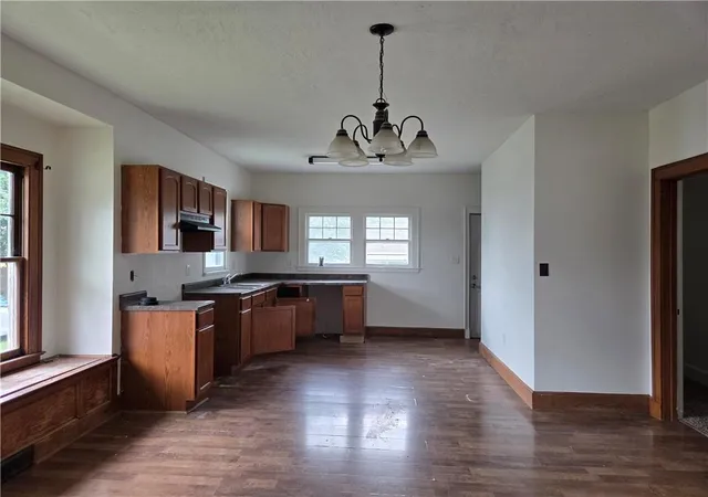 9th image of 1127 Polk St, Chillicothe, MO 64601 | MLS# 2625483