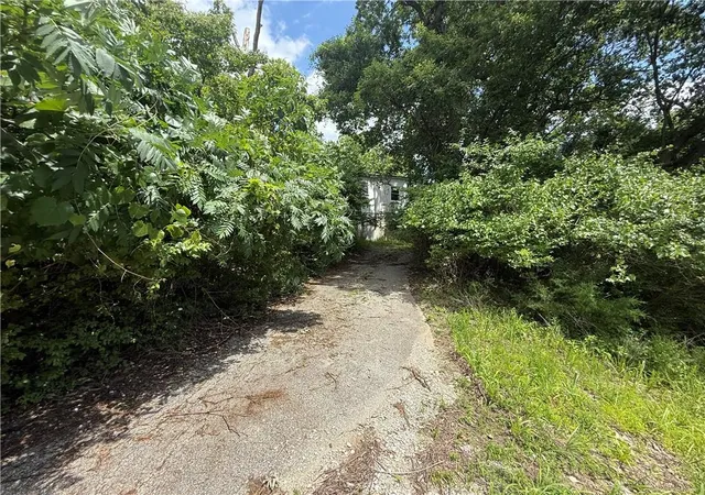 Homes for sale in Riverside, MO | 4717 Nw Northwood Rd, Riverside, MO 64150 | MLS# 2625494
