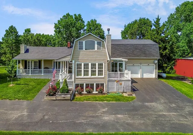Photo 3 of Single family home for sale at 5973 Ogg Rd, Shawnee, KS 66218 | MLS# 2625497 | Listing updated on 2026-06-16