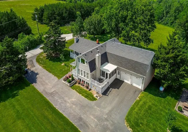 Photo 4 of Single family home for sale at 5973 Ogg Rd, Shawnee, KS 66218 | MLS# 2625497 | Listing updated on 2026-10-29