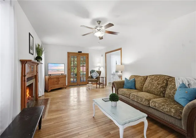 Photo 3 of Single family home for sale at 5341 N Spruce Ave, Kansas City, MO 64119 | MLS# 2625499 | Listing updated on 2026-08-28